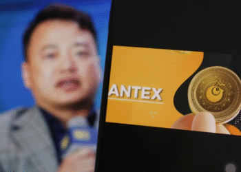 Phân tích Khủng hoảng Truyền thông của Shark Bình & Dự án Antex